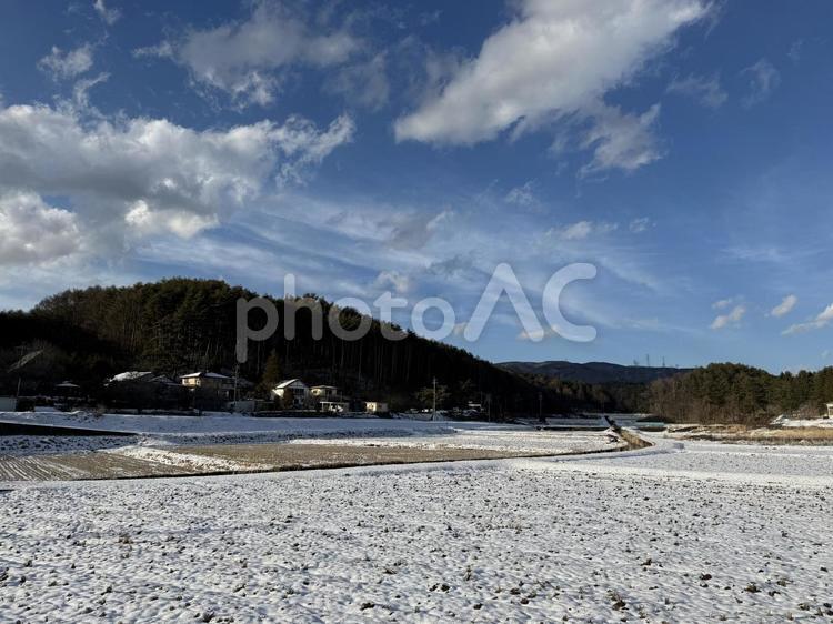 冬の長野県塩尻市北小野 雪,風景,景色の写真素材