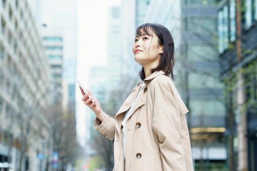 Woman walking in the business district, fem, affaires, femme d'affaires, JPG