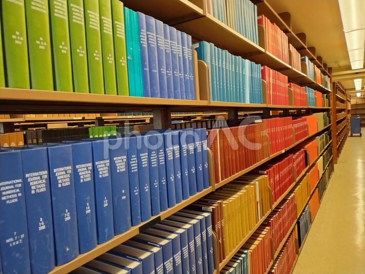 図書館 図書館,本,本棚の写真素材