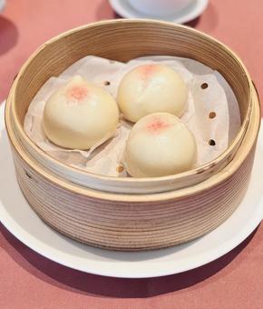 桃まん 桃まん 点心,桃まん,桃饅頭の写真素材