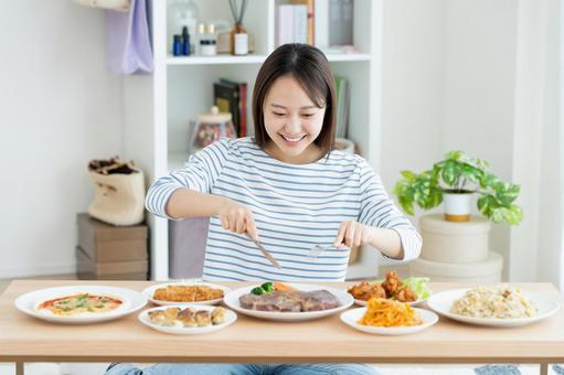 ダイエットの若い女性 ダイエットの若い女性の写真