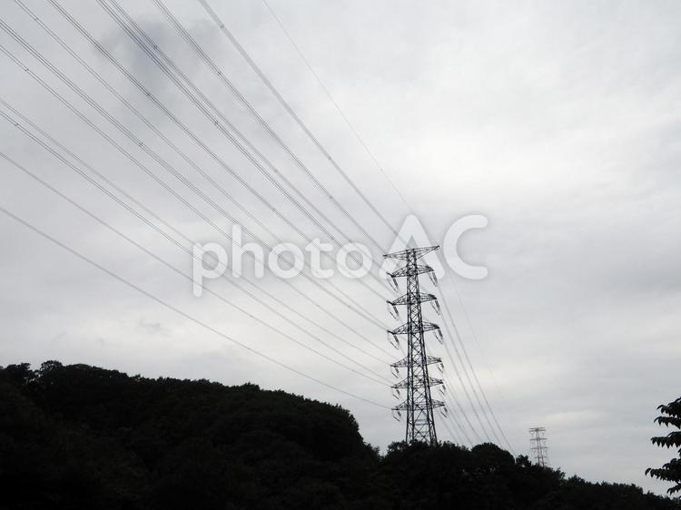 鉄塔がある風景 鉄塔,送電線,電線の写真素材