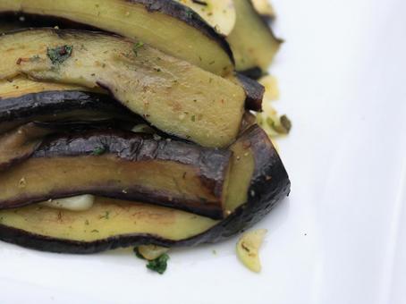 茄子焼き 茄子焼き 茄子,長茄子,庄屋長茄子の写真素材
