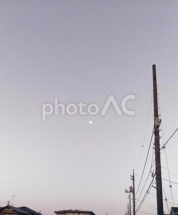 淡い空と朝の月 パワー,太陽,屋外での写真素材