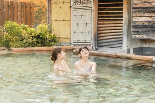 温泉女子イメージ 温泉女子イメージ 女性,温泉,人物の写真素材