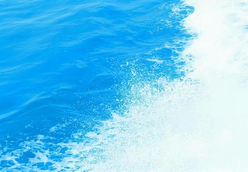 海 波打ち際 青 白 夏のイメージ画像 海 波打ち際 青 白 夏のイメージ画像 海,波,水の写真素材
