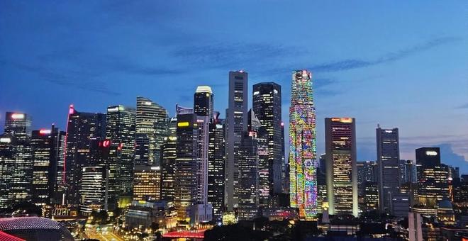 シンガポール　ビル群の夜景 シンガポール,夜景,眺めの写真素材