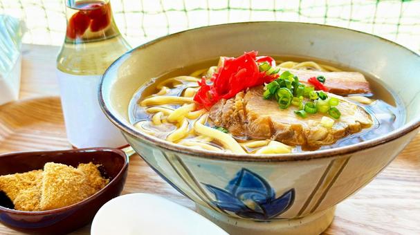 沖縄 三枚肉そば 沖縄そば 紅生姜乗せ 沖縄 三枚肉そば 沖縄そば 紅生姜乗せ 沖縄そば,沖縄,三枚肉そばの写真素材