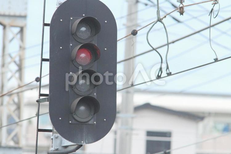 赤信号 赤信号,電車信号,信号機の写真素材