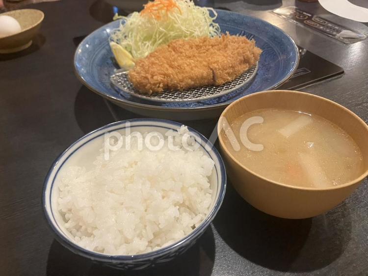 とんかつ定食 ごはん,食べ物,食事の写真素材