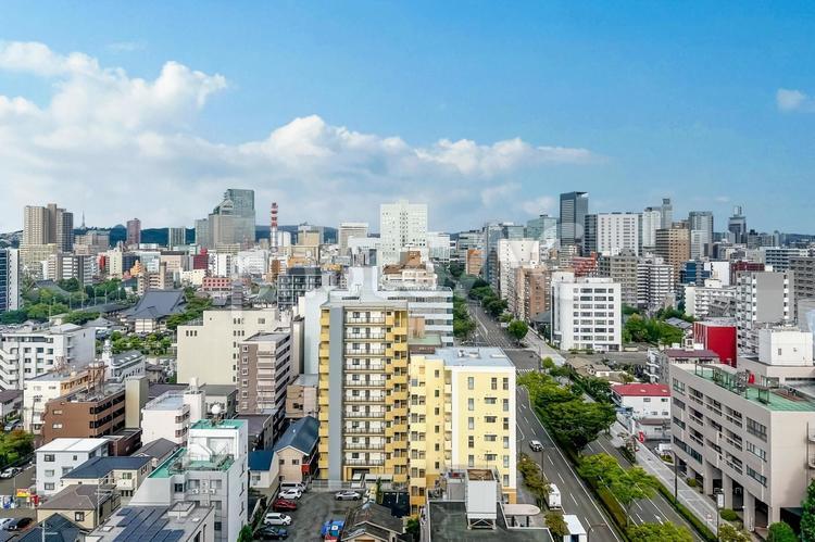 オフィスビルが建ち並ぶ杜の都仙台の街並み 街並み,オフィス街,ビル群の写真素材