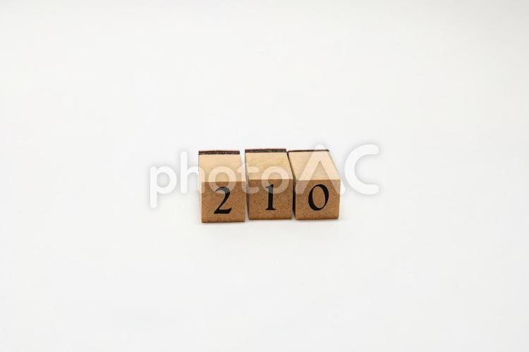 木のブロック　数字　210 210,木ブロック,積み木の写真素材