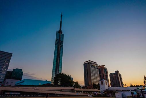【福岡】ももち海浜公園と福岡タワー シーサイドももち海浜公園,海浜公園,公園の写真素材