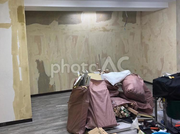 リフォーム中イメージ リフォーム,リフォーム工事,内装工事の写真素材