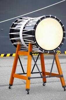 準備された和太鼓3　楽器素材　風景 和太鼓,太鼓,楽器の写真素材