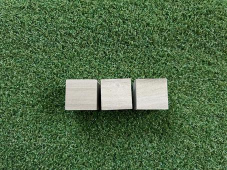 ブロック3個グリーン背景1 ブロック,積み木,素材の写真素材