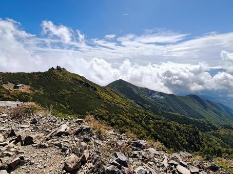 権現小屋と権現岳 八ヶ岳,権現岳,権現小屋の写真素材