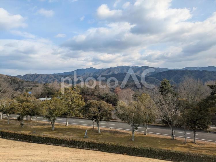冬のまんのう公園と山並み まんのう公園,冬,景色の写真素材