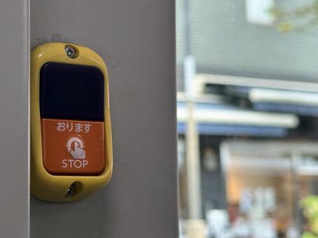 降車ボタン 降車ボタン,バス,バス停の写真素材