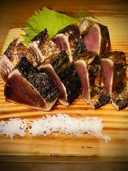Delicious grilled bonito over straw, JPG