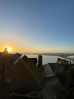 モンサンミッシェルの島内からの眺め モンサンミッシェル,フランス,朝の写真素材