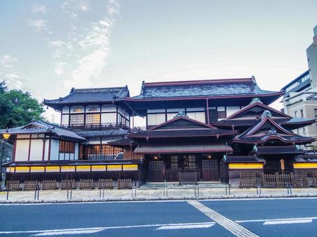 【愛媛県】松山市・道後温泉本館 道後温泉本館,道後温泉,温泉街の写真素材