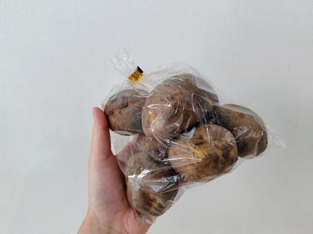 じゃがいも 袋 じゃがいも 袋 じゃがいも,馬鈴薯,袋の写真素材