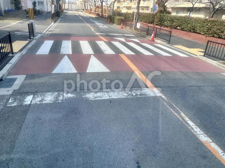段差つき横断歩道 大阪,堺,新金岡の写真素材