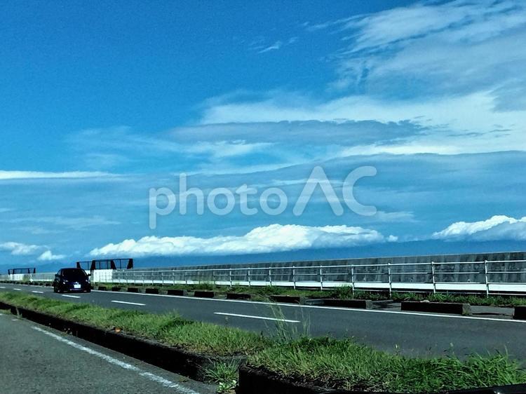 伊豆半島をすっぽりと覆いつくす雲の景色 雲,雄大な,雄大の写真素材