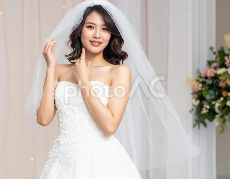 笑顔の花嫁　ウエディングドレス　結婚式2 結婚式,花嫁,ウエディングドレスの写真素材