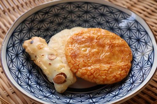 Rice crackers and okaki, JPG