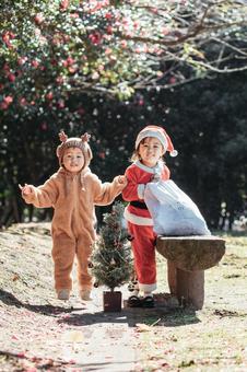 little santa and reindeer, natal, natal wit, santa, JPG