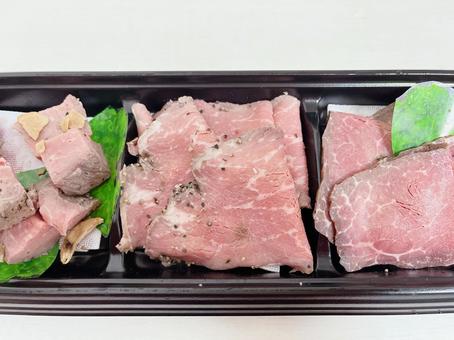 牛肉 ローストビーフ 食べ物 牛肉 ローストビーフ 食べ物 ローストビーフ,おかず,牛肉の写真素材