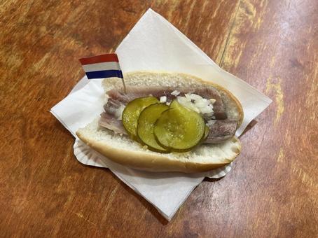 ハーリングサンドイッチ ハーリング,ニシン,塩漬けの写真素材