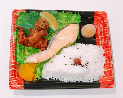 鮭弁当 鮭弁当 鮭弁当,鮭弁,持ち帰りの写真素材