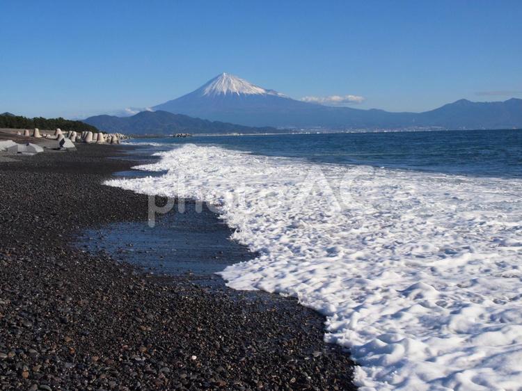 富士山と三保海岸２ 富士山,海岸,白波の写真素材