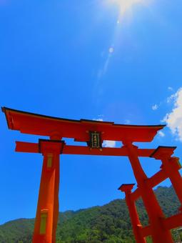 日本三景安芸の宮島の大鳥居 日本三景安芸の宮島の大鳥居 厳島神社,大鳥居,宮島の写真素材