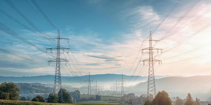 エネルギーと自然の共存風景の写真