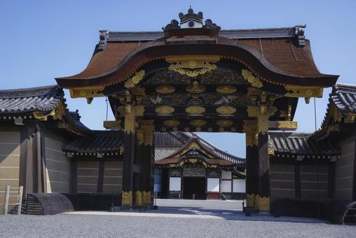 世界遺産 二条城の唐門と豪華な装飾 世界遺産 二条城の唐門と豪華な装飾 二条城,唐門,世界遺産の写真素材