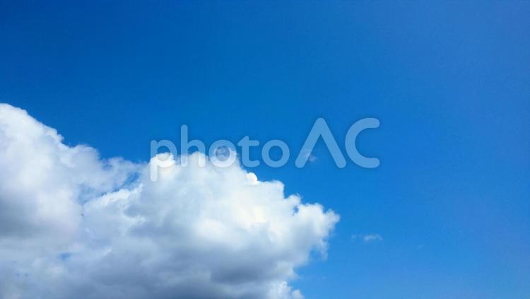 夏の青空3 空,青空,雲の写真素材