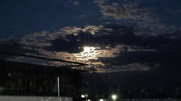 月に叢雲 月に叢雲の写真