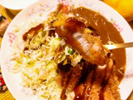 金のスプーンで金沢カレー 金沢カレー,カレーライス,カツカレーの写真素材