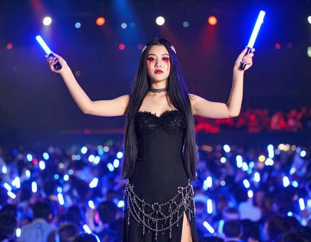 地雷系女子今日は推しに合える大事なライブ 地雷系女子今日は推しに合える大事なライブ 地雷系,推し活,女子の写真素材