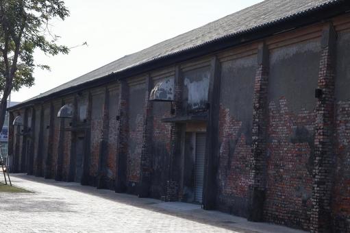 レンガ造りの倉庫のある台湾の高雄の街並み レンガ造りの倉庫のある台湾の高雄の街並み レンガ造り,倉庫,台湾の写真素材