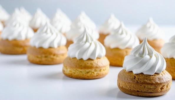 様々な焼き菓子の写真