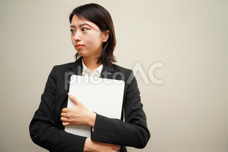 スーツ姿のビジネス女性イメージ 20代,屋内,女性の写真素材