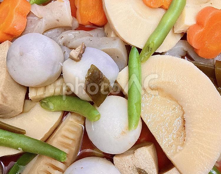 煮しめ 煮しめ,サトイモ,里芋の写真素材