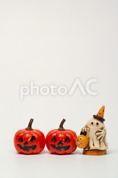 白背景でハロウィンのイメージ素材 ハロウィン,ハロウィーン,ハッピーハロウィンの写真素材