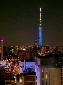 浅草の夜景 浅草の夜景 夜景,ビル,景色の写真素材