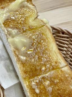 トースト トースト,バター,焼きたての写真素材